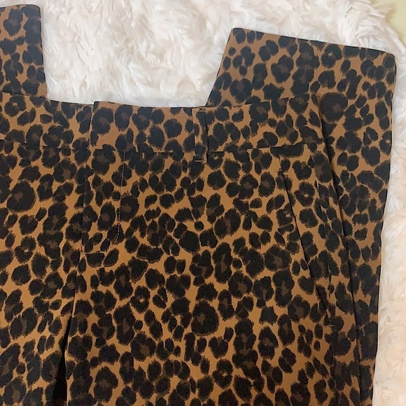 Old Navy Mid-Rise Harper Ankle Pant- Leopard Print - Picture 4 of 9